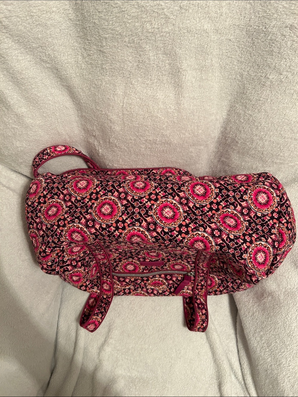 Vera Bradley Hot Pink Paisley Quilted Travel Bag - Picture 8 of 10